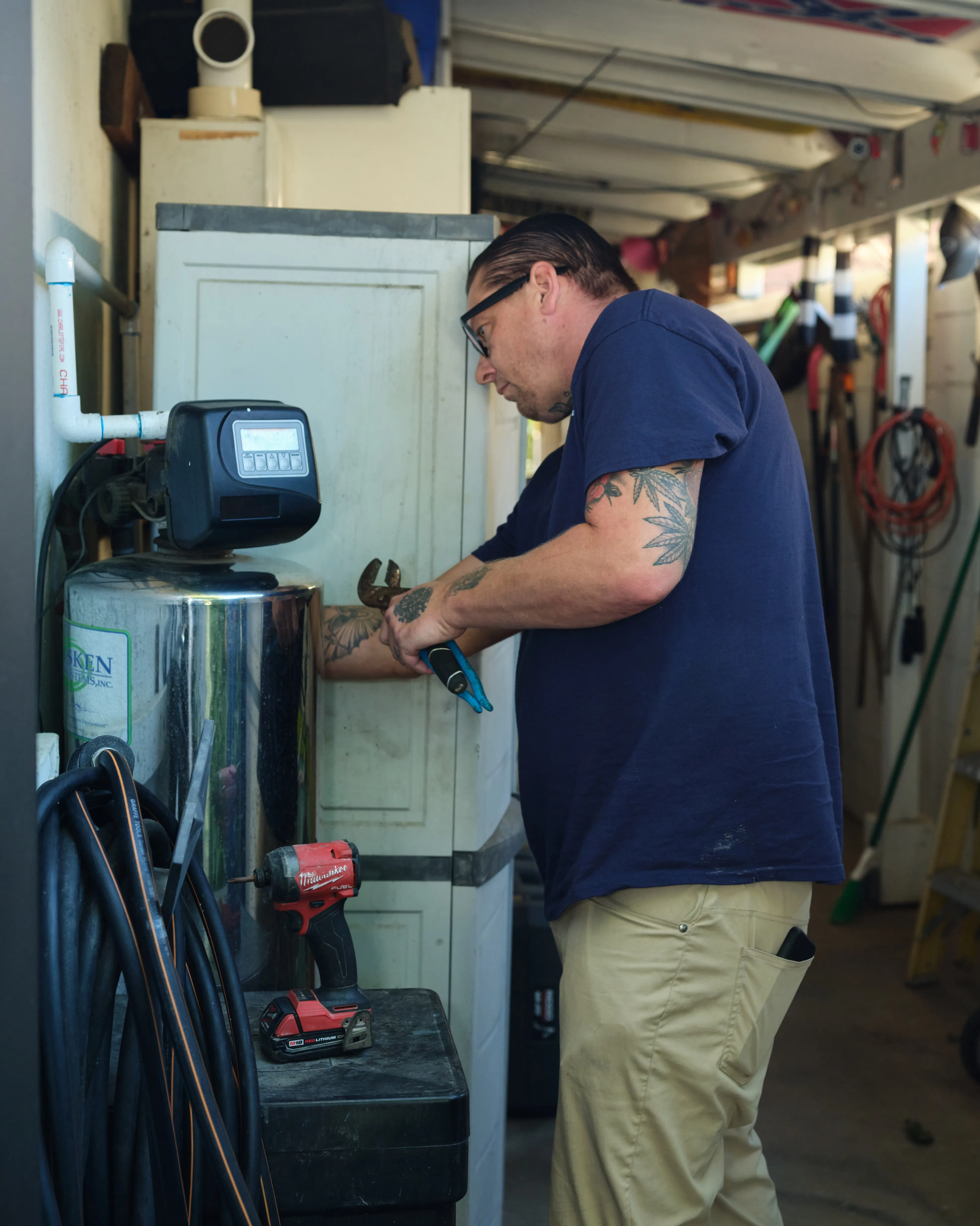 Licensed KCB Plumbing technician providing water softening solutions services in Orange County, CA